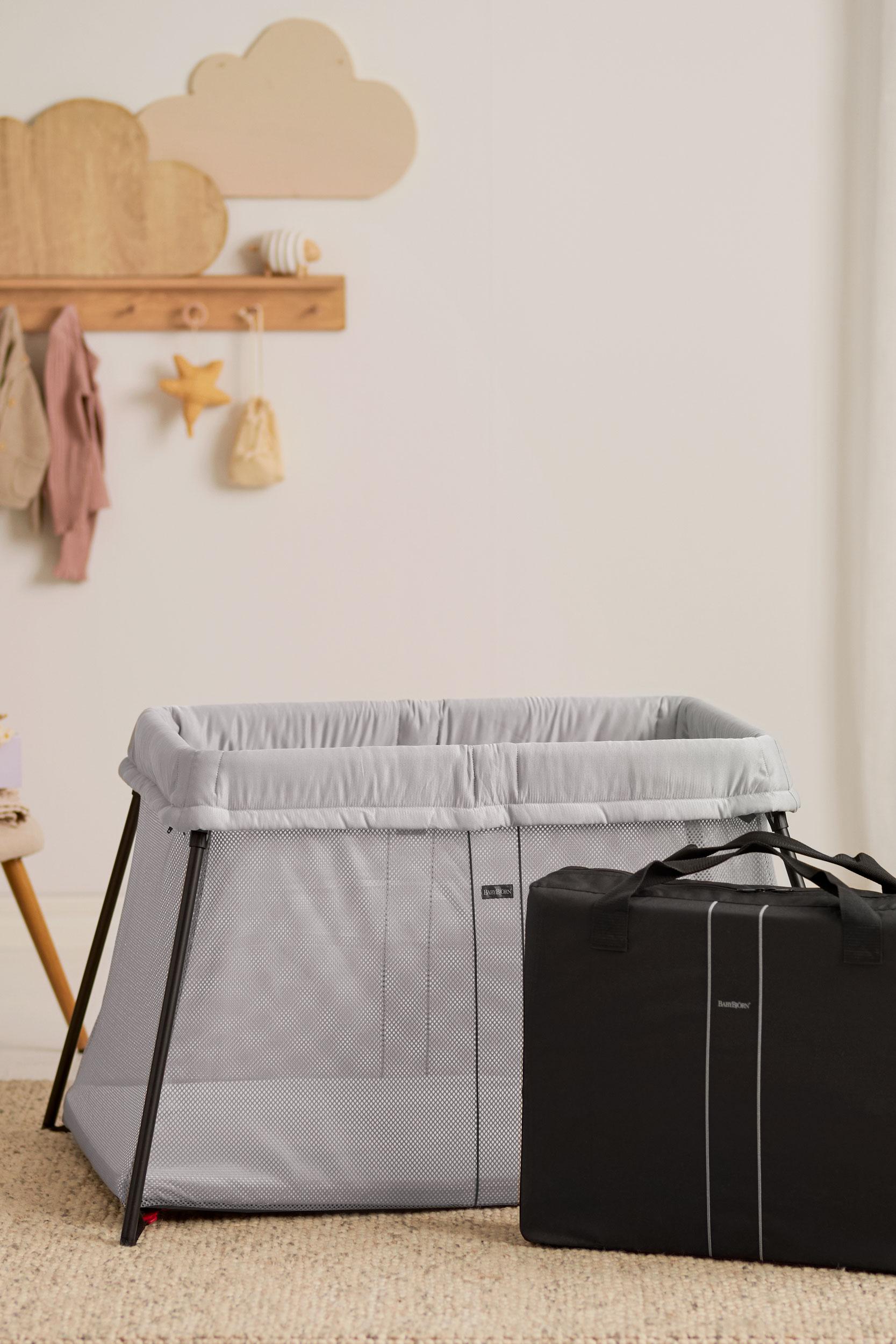 Lit Parapluie Light avec Drap-housse - Argent mesh - BabyBjörn